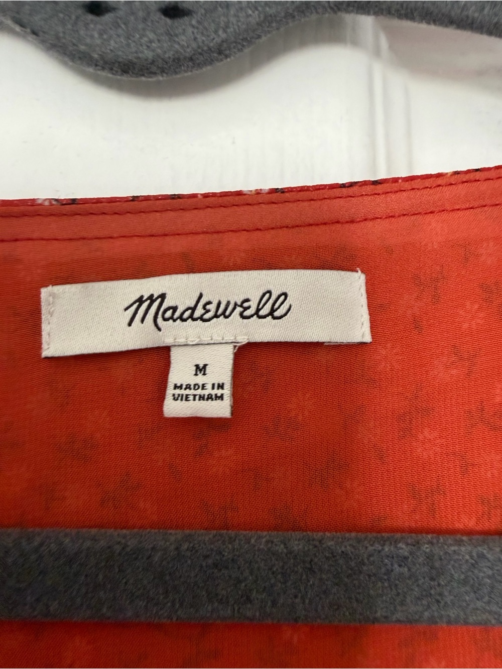 Madewell Julianne Smocked-Waist Top in Ground Madder, floral pattern Medium - Picture 4 of 9